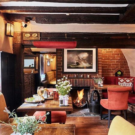 The Talbot Inn Woking Luaran gambar