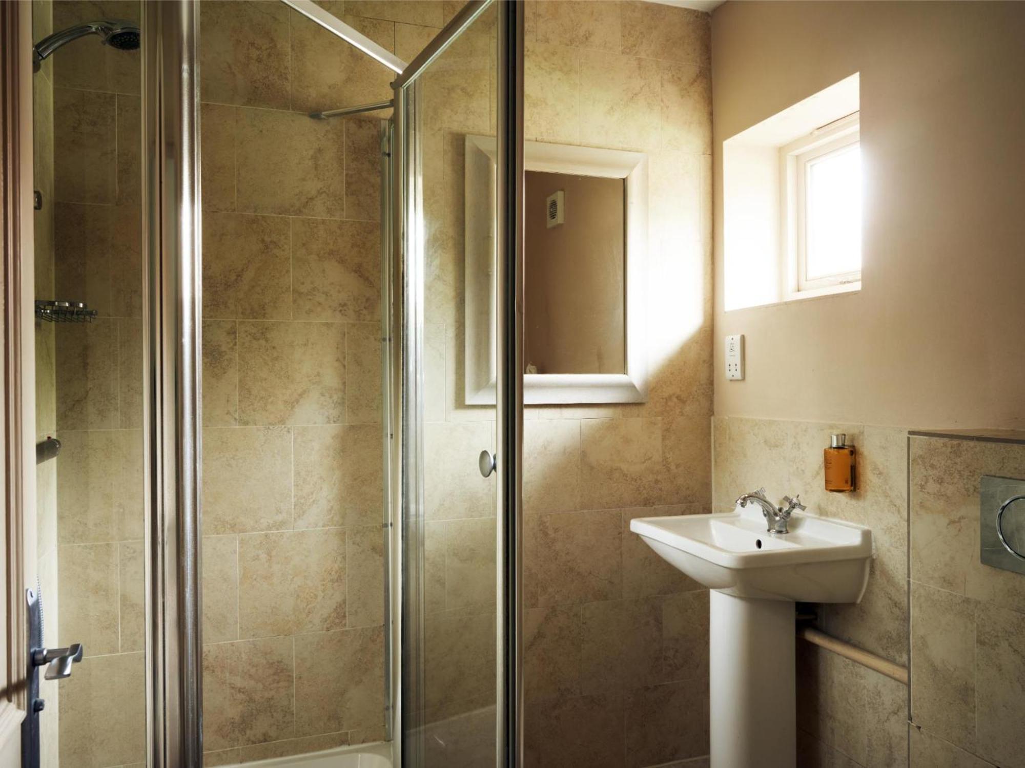 The Talbot Inn Woking Luaran gambar