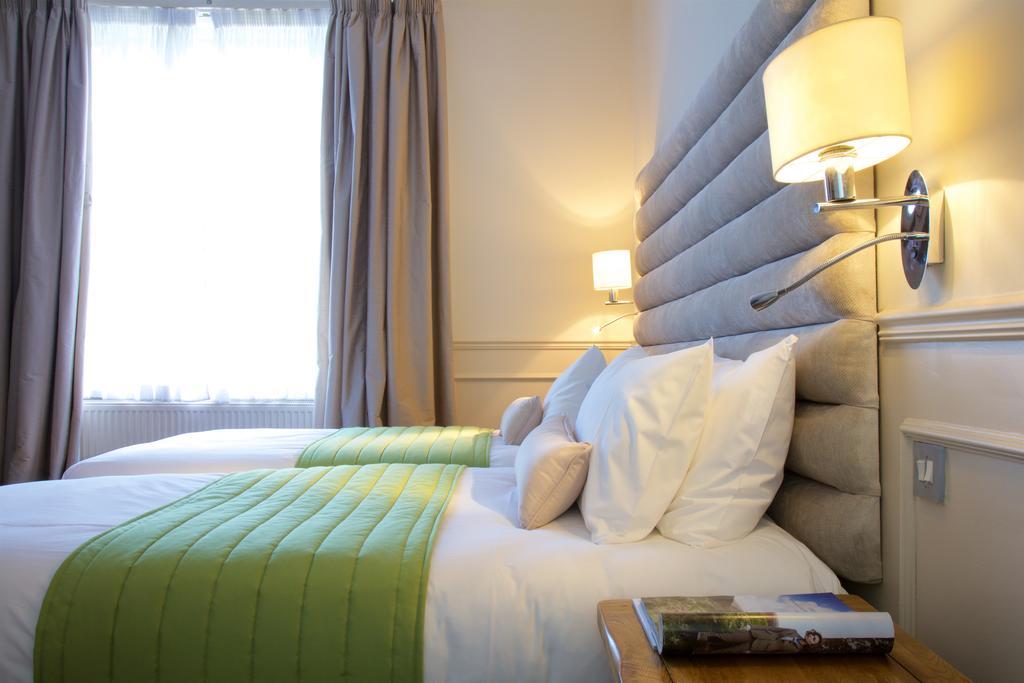 The Talbot Inn Woking Luaran gambar