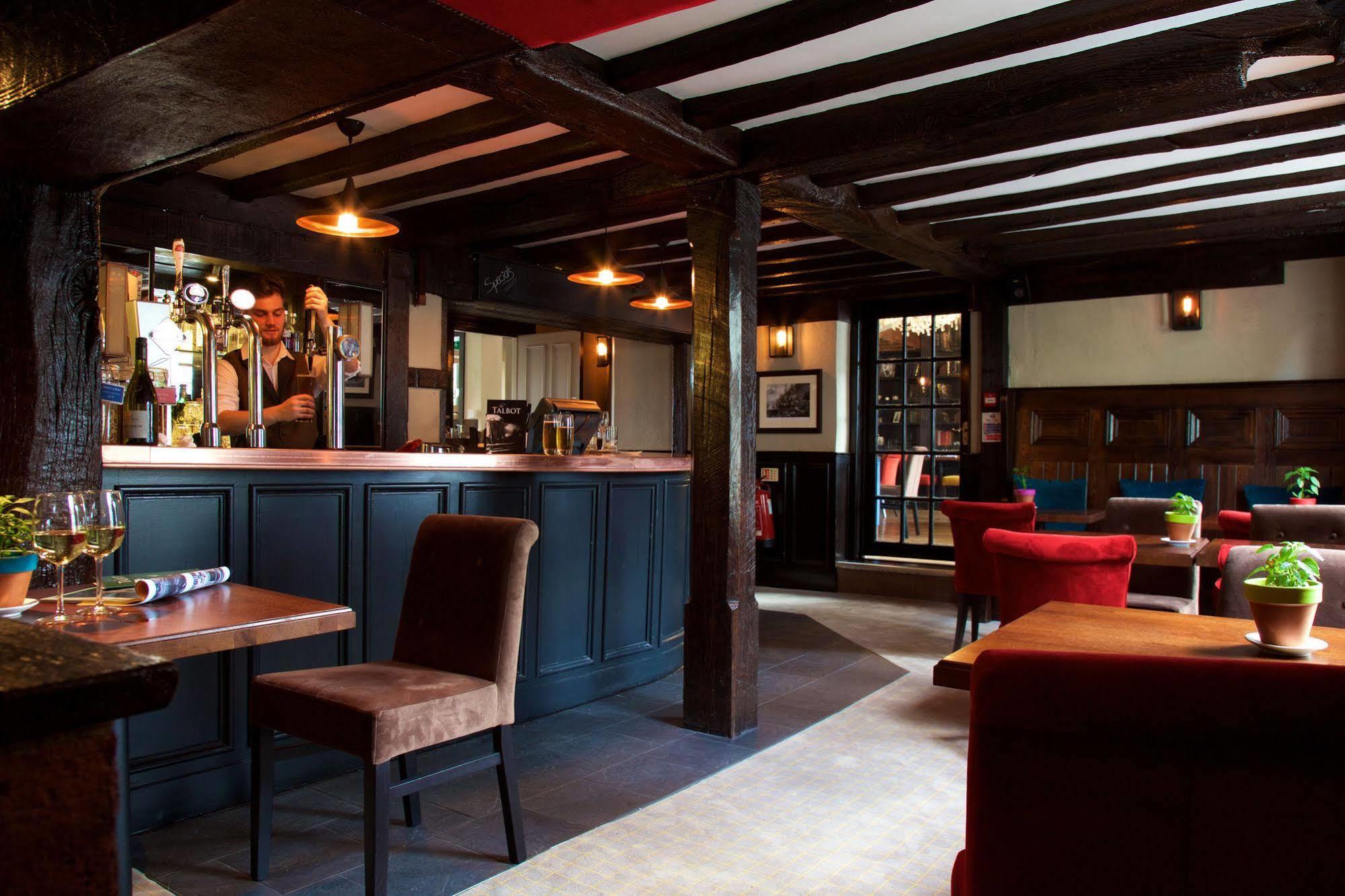 The Talbot Inn Woking Luaran gambar