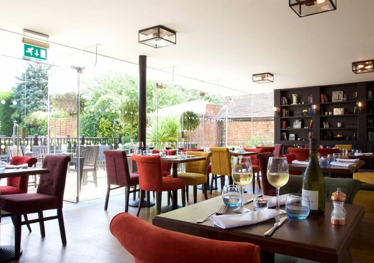 The Talbot Inn Woking Luaran gambar